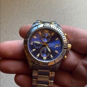 Silver and gold Citizen